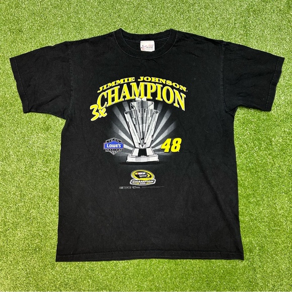 Chase Authentics Jimmie Johnson NASCAR Lowes 2008 3x Champion Sz L - Picture 1 of 3